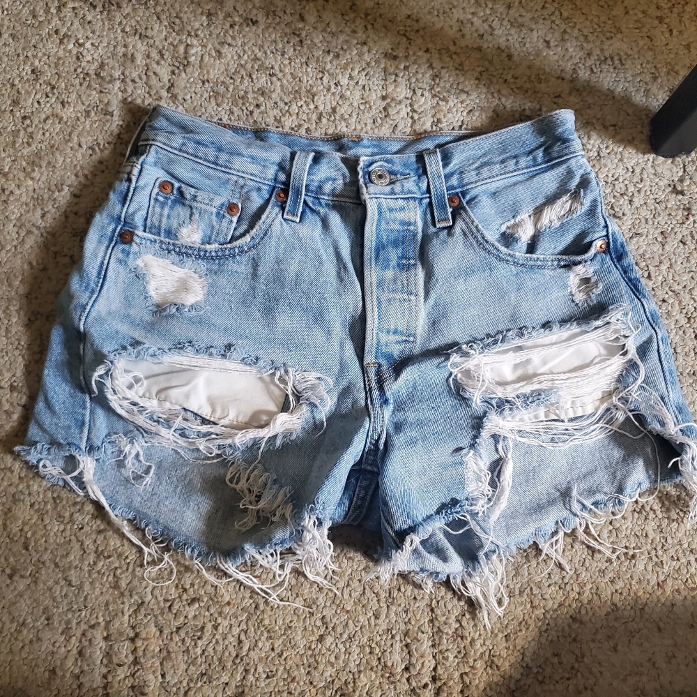 Distressed 501 Levi Jean Shorts